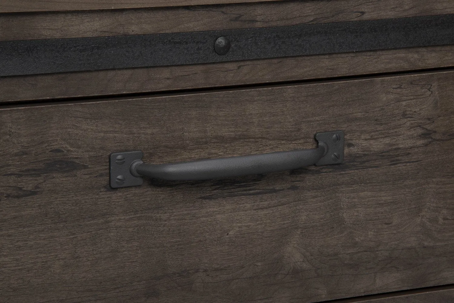 Arklan Chest