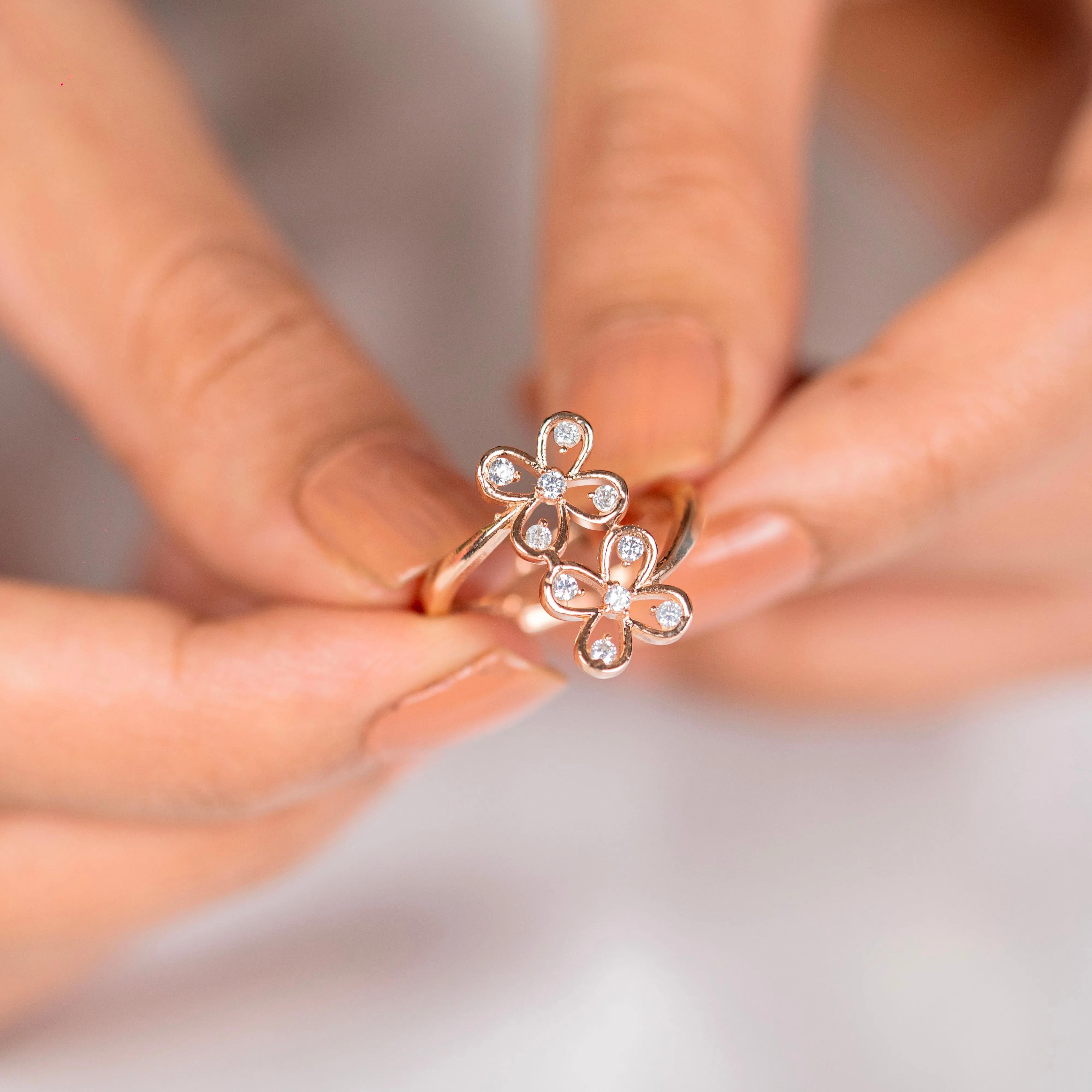 Flower shape diamond rose gold silver ring