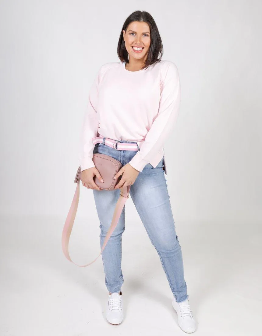 Plus Size Frayed Slim Fit Jeans - Light Denim