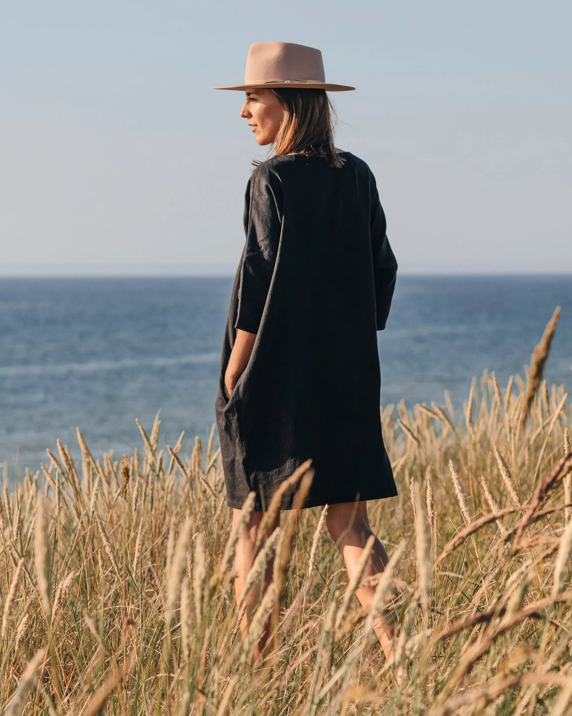 Relaxed fit linen dress ARUBA in Black