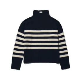 The Lucca in Navy/Cream